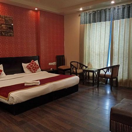 Paschim Vihar Hotel Delhi  Bagian luar foto