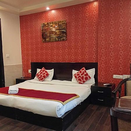 Paschim Vihar Hotel Delhi  Bagian luar foto