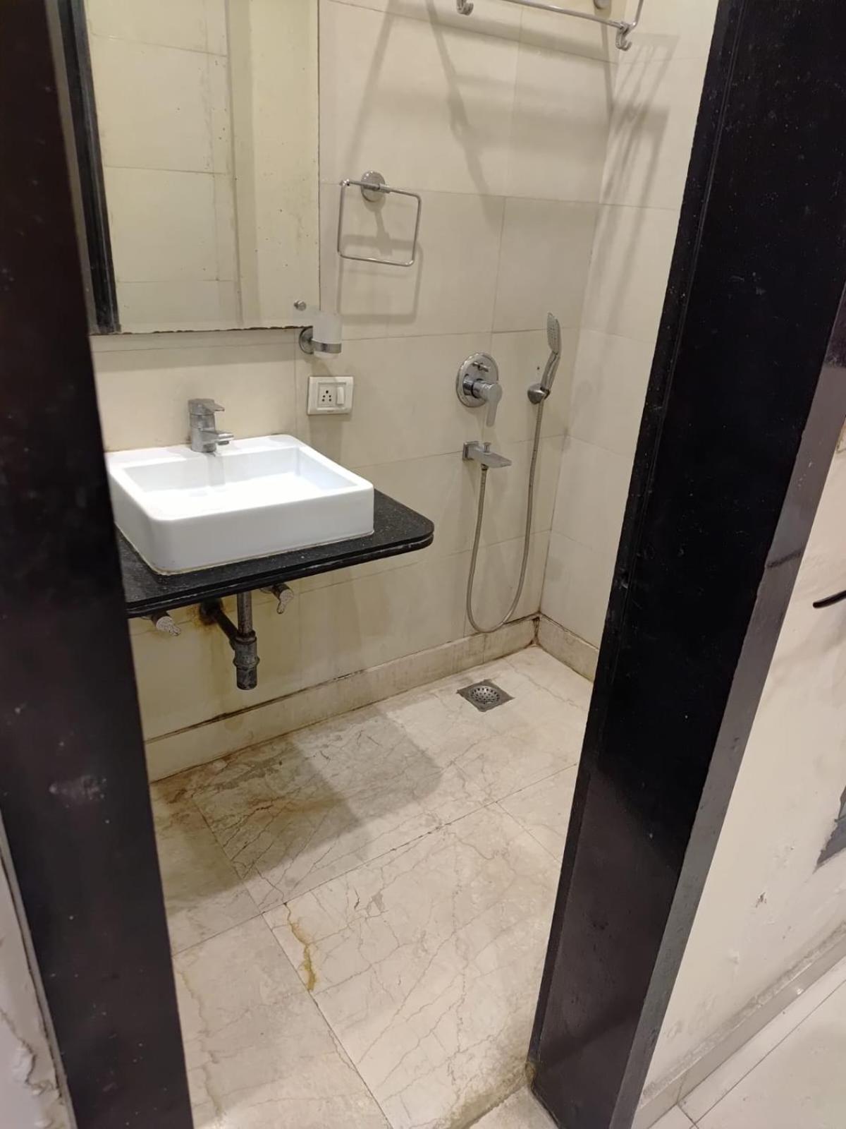 Paschim Vihar Hotel Delhi  Bagian luar foto