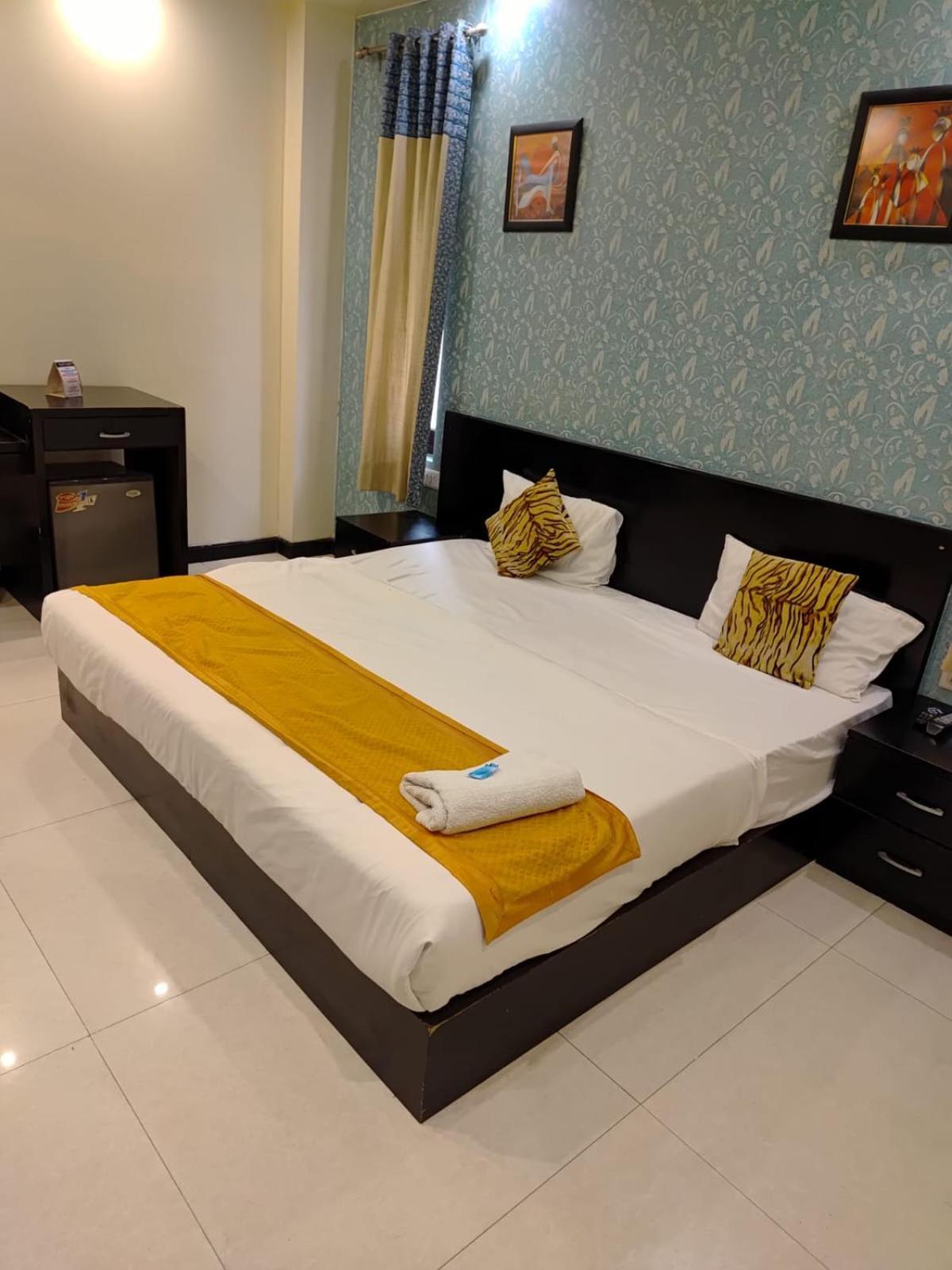 Paschim Vihar Hotel Delhi  Bagian luar foto